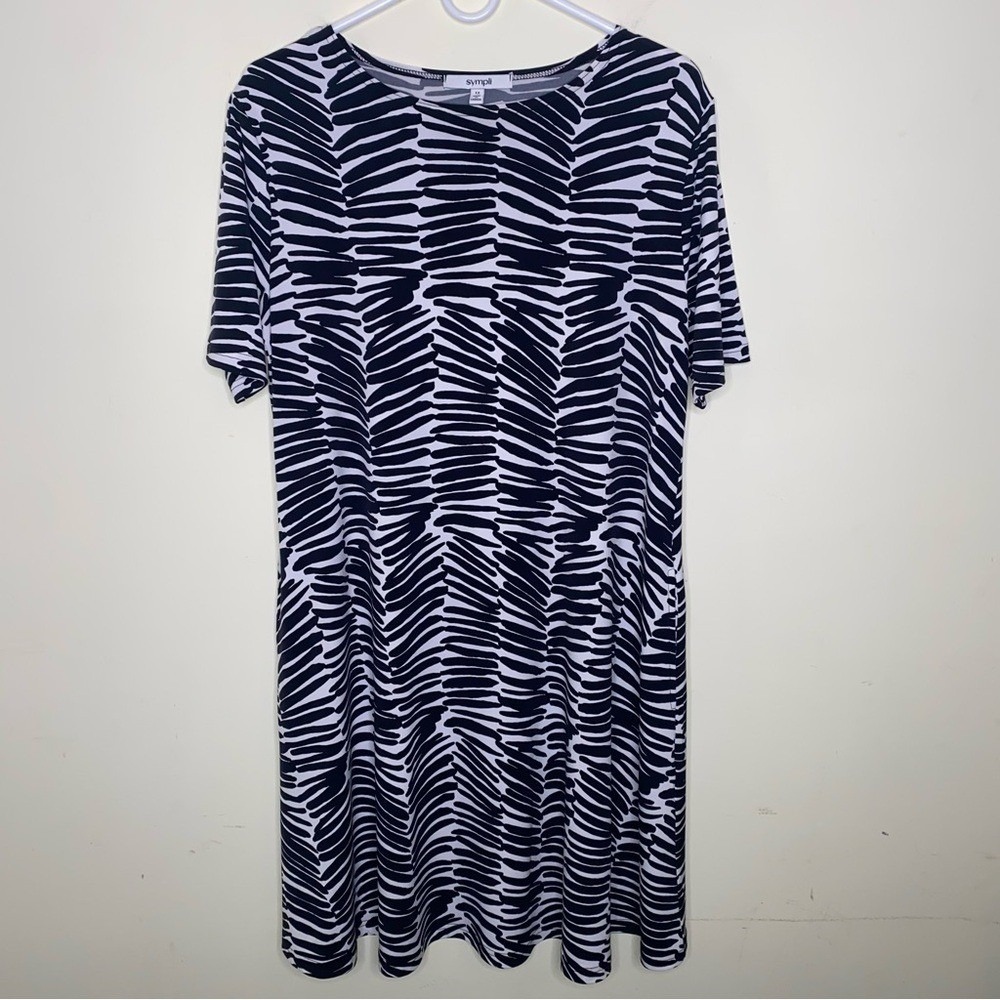 Sympli Size 12 Black & White Short Short Sleeve Patterned Dress- Made in Canada